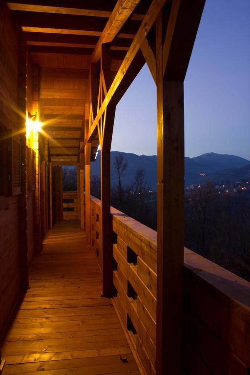 Chalet Dei Parchi Bed & Breakfast Saracinesco Exterior photo