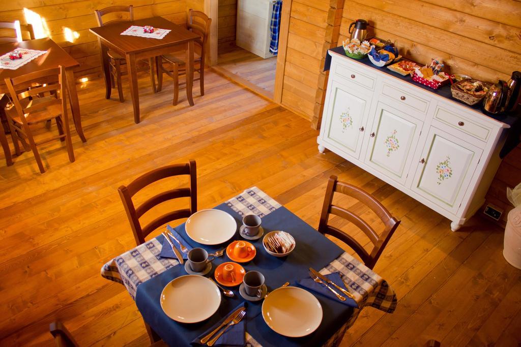 Chalet Dei Parchi Bed & Breakfast Saracinesco Exterior photo